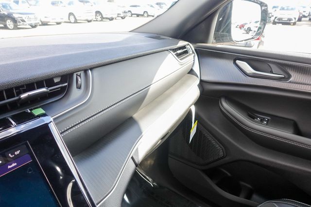 new 2025 Jeep Grand Cherokee L car, priced at $40,870