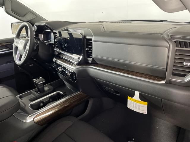 new 2025 GMC Sierra 1500 car, priced at $58,500
