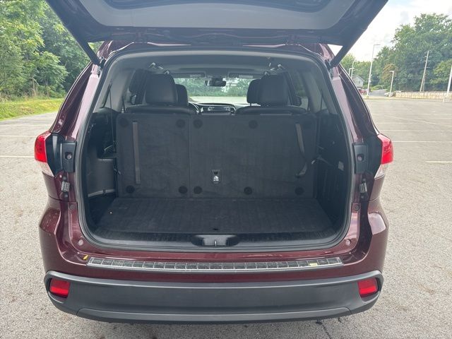 used 2019 Toyota Highlander car, priced at $18,999