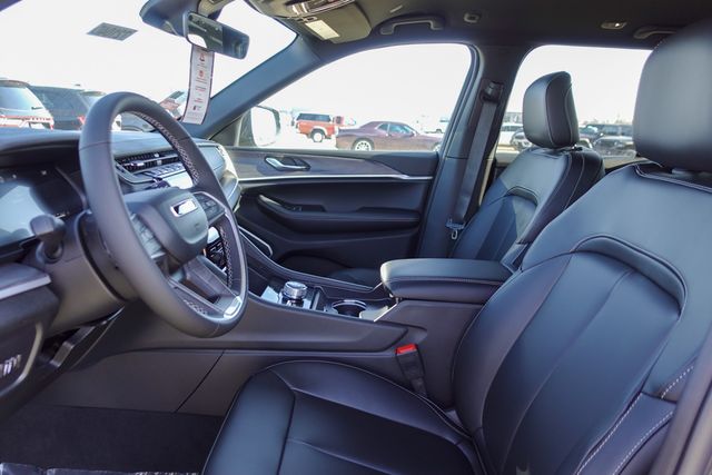 new 2025 Jeep Grand Cherokee car, priced at $46,676