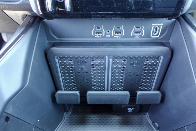 new 2025 Ram 1500 car, priced at $61,429