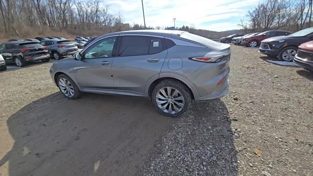 new 2025 Buick Envista car, priced at $30,635