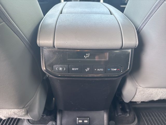 used 2023 Toyota Highlander car, priced at $36,699
