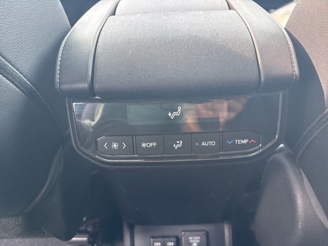 used 2020 Toyota Highlander Hybrid car, priced at $33,499