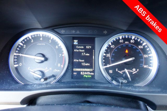 used 2018 Toyota Highlander car, priced at $26,122