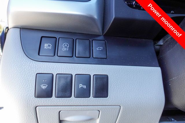 used 2018 Toyota Highlander car, priced at $26,122