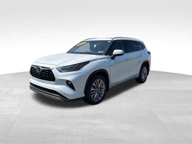 used 2023 Toyota Highlander car, priced at $43,999