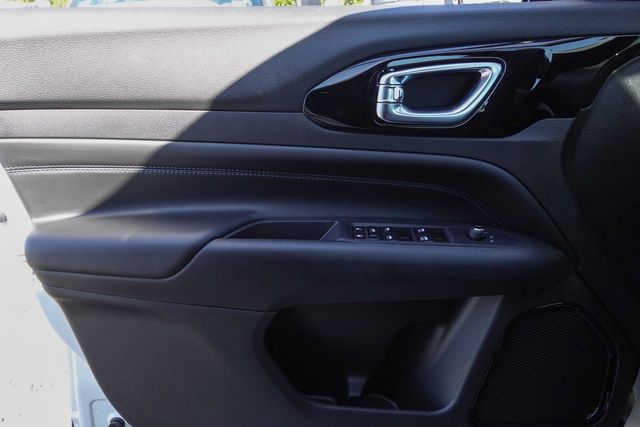 new 2025 Jeep Compass car, priced at $29,660
