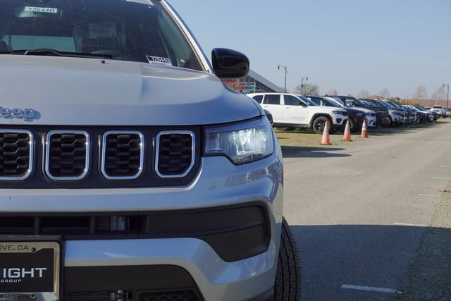 new 2025 Jeep Compass car, priced at $28,090