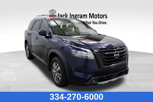 used 2022 Nissan Pathfinder car, priced at $32,999