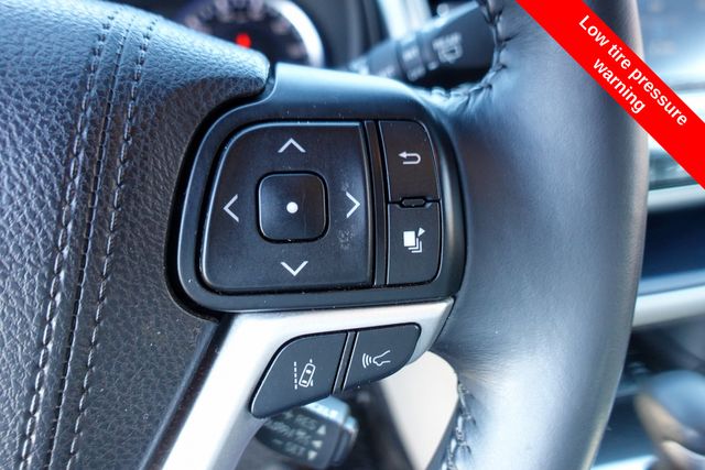 used 2018 Toyota Highlander car, priced at $26,122