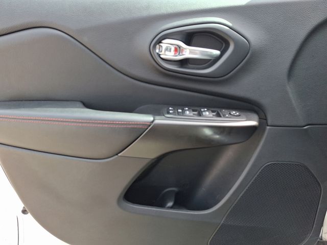 used 2019 Jeep Cherokee car, priced at $22,933