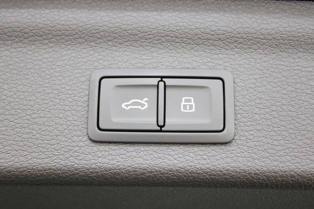 new 2025 Audi Q3 car, priced at $43,575