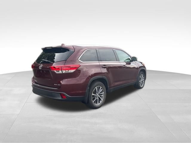 used 2019 Toyota Highlander car, priced at $18,999