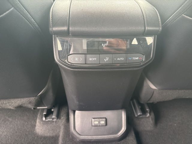 used 2022 Toyota Highlander car, priced at $35,699