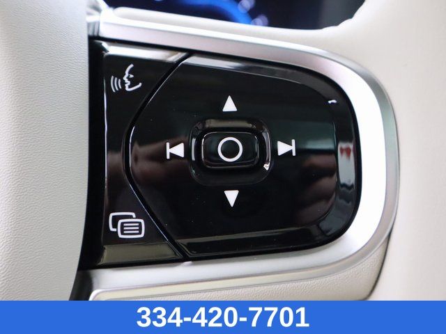 new 2025 Volvo XC60 car, priced at $52,640