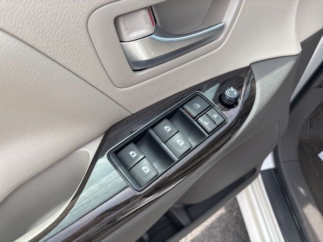 used 2016 Toyota Sienna car, priced at $21,995