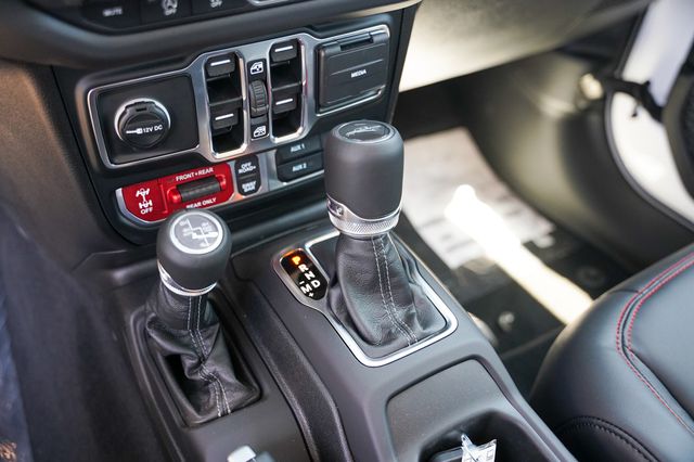 new 2025 Jeep Gladiator car, priced at $54,875