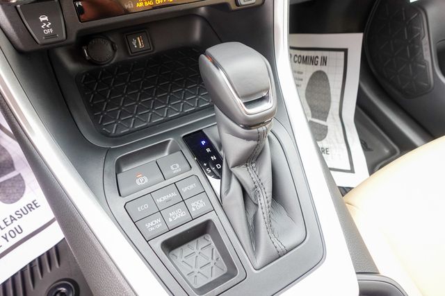 new 2025 Toyota RAV4 car