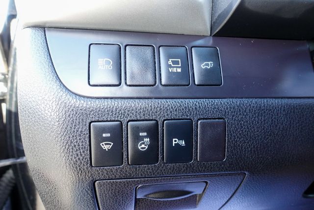 used 2018 Toyota Highlander Hybrid car, priced at $22,400