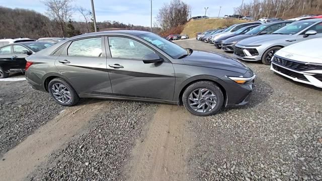 new 2025 Hyundai Elantra Hybrid car, priced at $26,263