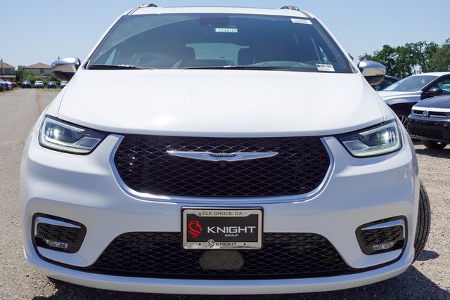 new 2025 Chrysler Pacifica Hybrid car, priced at $47,541
