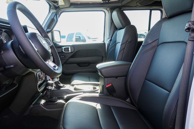 new 2025 Jeep Wrangler car, priced at $47,525